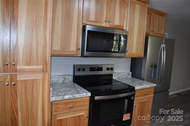 159 Bradley Street, Nebo, NC 28761