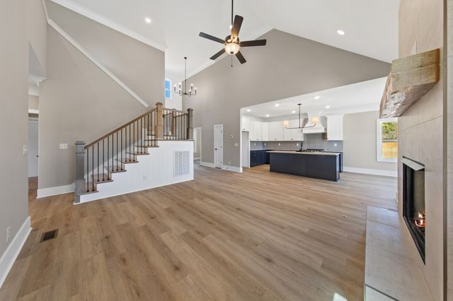 1705 Sulphur College Rd, Hartsville, TN 37074