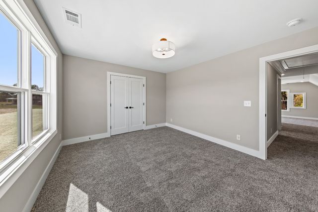 1705 Sulphur College Rd, Hartsville, TN 37074