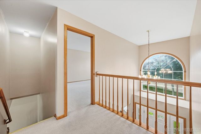2513 Briarwood Court, Aurora, IL 60506