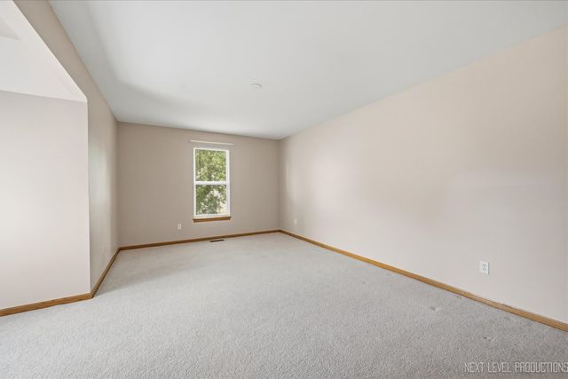 2513 Briarwood Court, Aurora, IL 60506