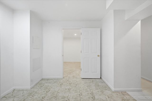 2513 Briarwood Court, Aurora, IL 60506