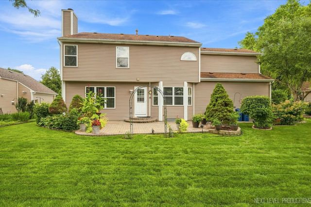 2513 Briarwood Court, Aurora, IL 60506