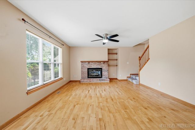 2513 Briarwood Court, Aurora, IL 60506