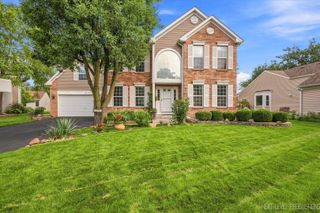 2513 Briarwood Court, Aurora, IL 60506