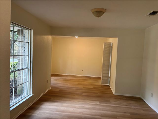 25 N Deerfoot Circle, The Woodlands, TX 77380