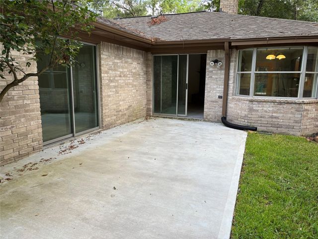 25 N Deerfoot Circle, The Woodlands, TX 77380