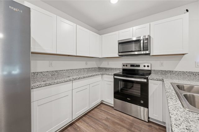 3389 N Yavapai Street, Kingman, AZ 86401