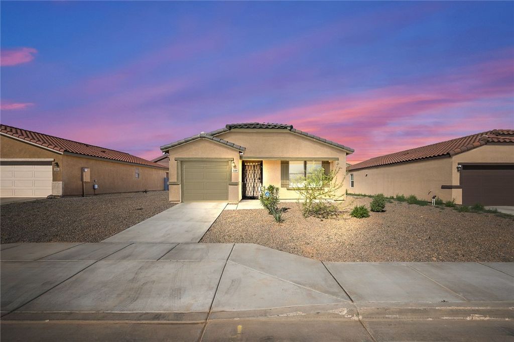 3389 N Yavapai Street, Kingman, AZ 86401