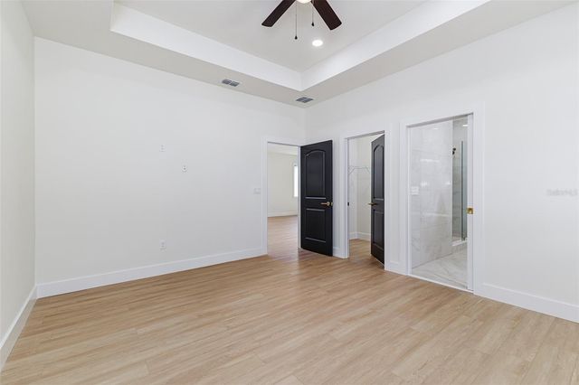 7907 N GREENWOOD AVENUE, Tampa, FL 33604