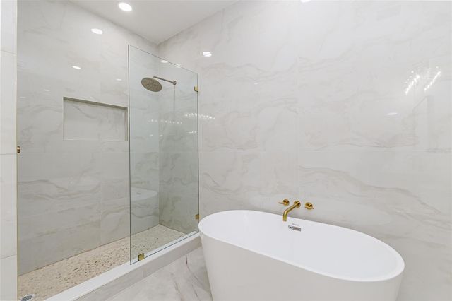 7907 N GREENWOOD AVENUE, Tampa, FL 33604