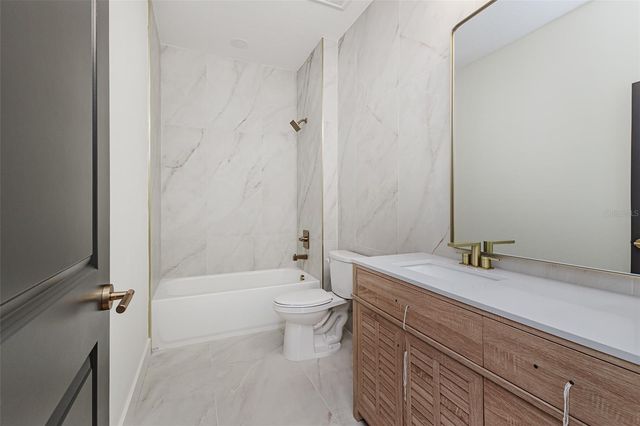 7907 N GREENWOOD AVENUE, Tampa, FL 33604