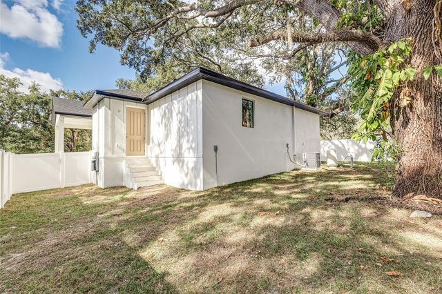 7907 N GREENWOOD AVENUE, Tampa, FL 33604