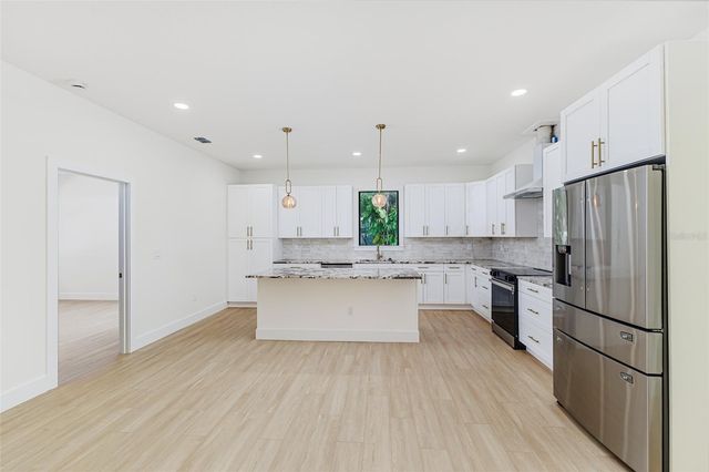 7907 N GREENWOOD AVENUE, Tampa, FL 33604