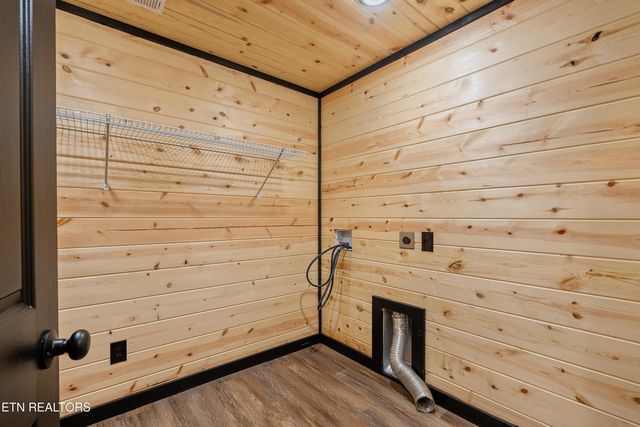 2881 Caughorn Mountain Rd, Sevierville, TN 37876