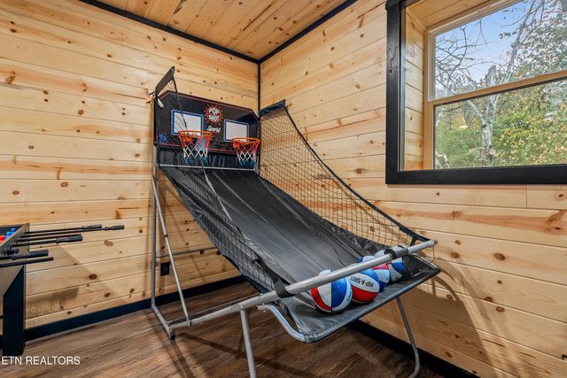 2881 Caughorn Mountain Rd, Sevierville, TN 37876