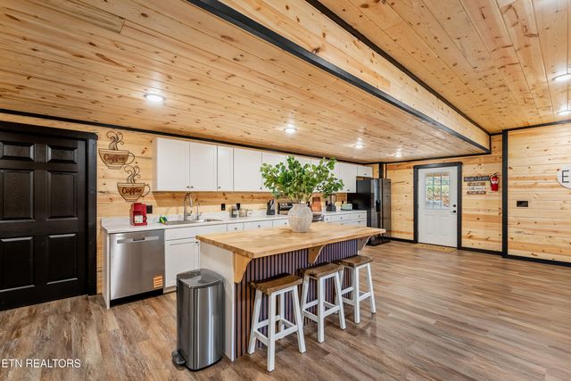 2881 Caughorn Mountain Rd, Sevierville, TN 37876