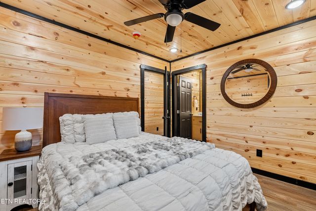 2881 Caughorn Mountain Rd, Sevierville, TN 37876