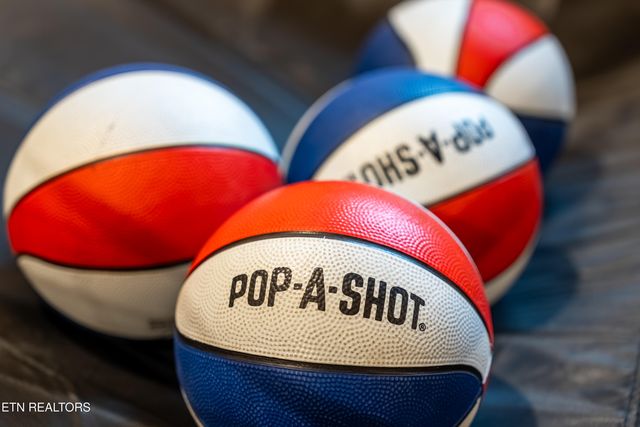 2881 Caughorn Mountain Rd, Sevierville, TN 37876