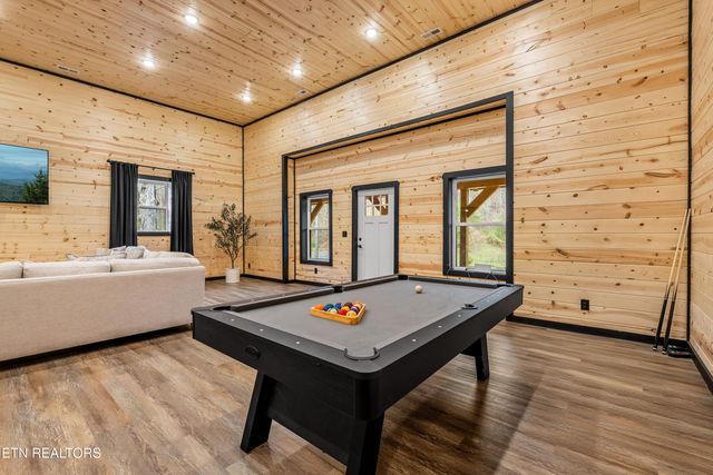 2881 Caughorn Mountain Rd, Sevierville, TN 37876