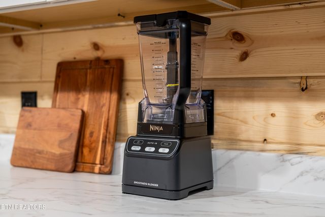 2881 Caughorn Mountain Rd, Sevierville, TN 37876