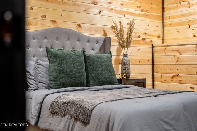 2881 Caughorn Mountain Rd, Sevierville, TN 37876