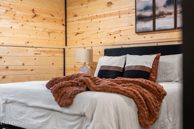 2881 Caughorn Mountain Rd, Sevierville, TN 37876