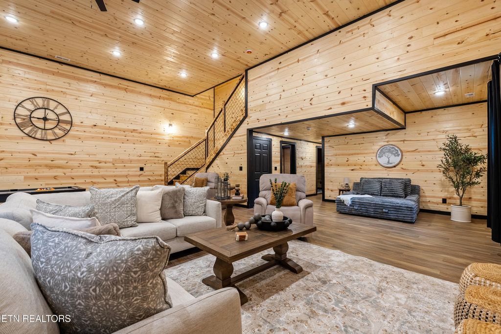 2881 Caughorn Mountain Rd, Sevierville, TN 37876