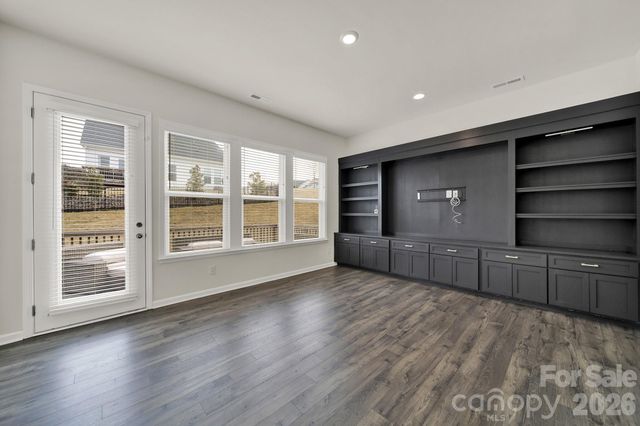 18033 Grey Mossrun Drive, Charlotte, NC 28278