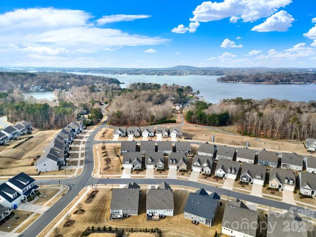 18033 Grey Mossrun Drive, Charlotte, NC 28278