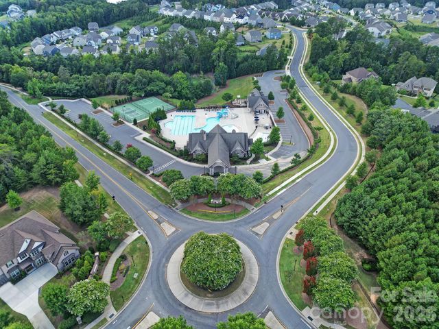 18033 Grey Mossrun Drive, Charlotte, NC 28278