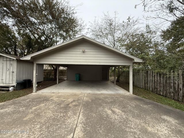 705 E Washington Street, Ville Platte, LA 70586