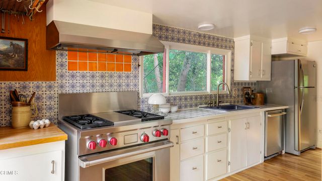 4092 Glenalbyn Drive, Los Angeles, CA 90065