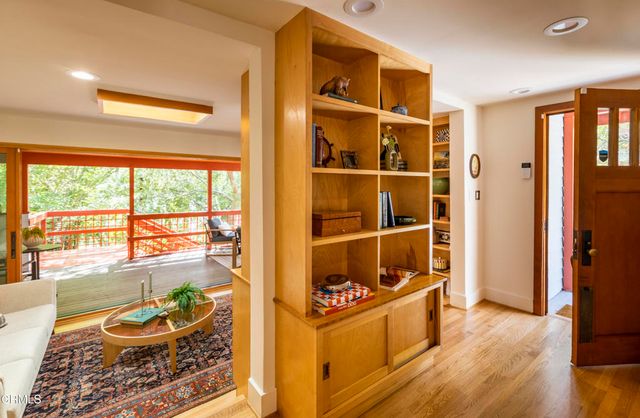 4092 Glenalbyn Drive, Los Angeles, CA 90065