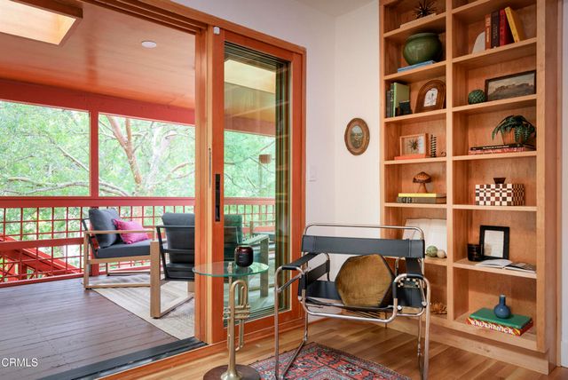 4092 Glenalbyn Drive, Los Angeles, CA 90065