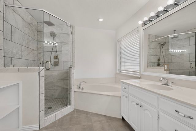 714 Ashbrook Court, Euless, TX 76039