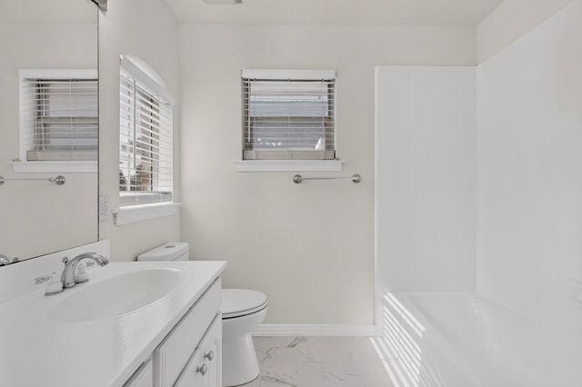 714 Ashbrook Court, Euless, TX 76039