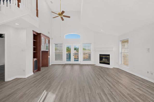 714 Ashbrook Court, Euless, TX 76039