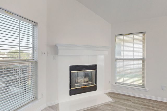 714 Ashbrook Court, Euless, TX 76039