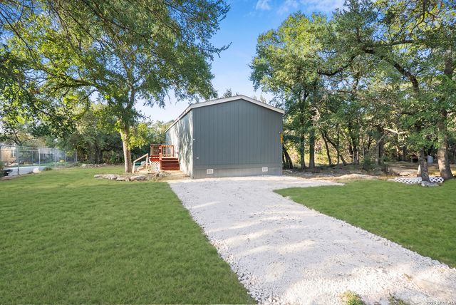 2813 WESTERN SKIES DR, Spring Branch, TX 78070