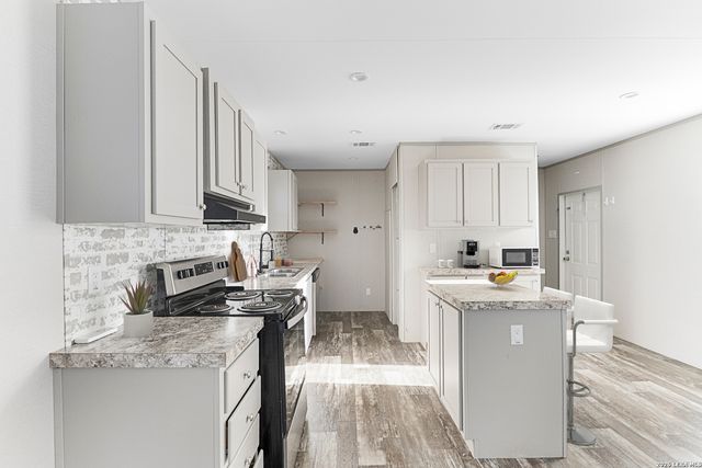 2813 WESTERN SKIES DR, Spring Branch, TX 78070