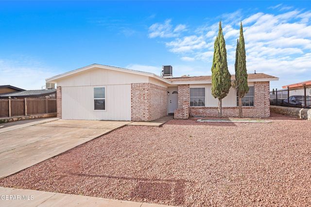 1637 James Guines Drive, El Paso, TX 79936