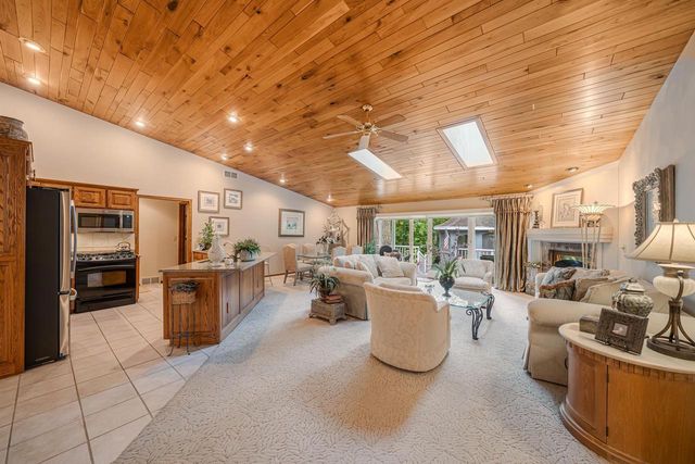 1794 GARNET COURT, Menasha, WI 54952