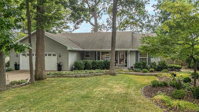 1794 GARNET COURT, Menasha, WI 54952