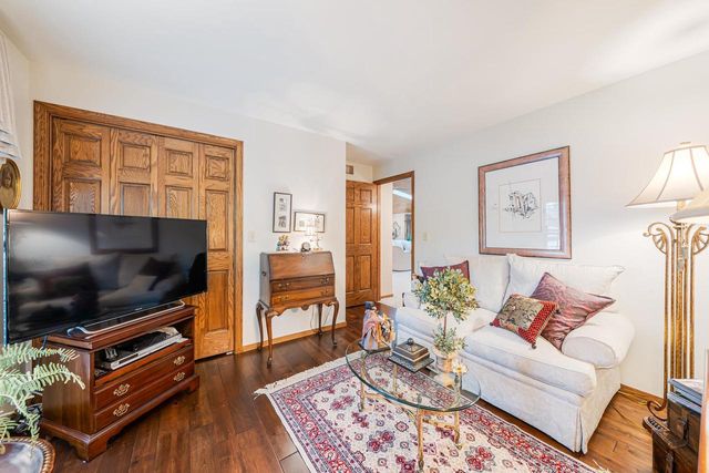 1794 GARNET COURT, Menasha, WI 54952