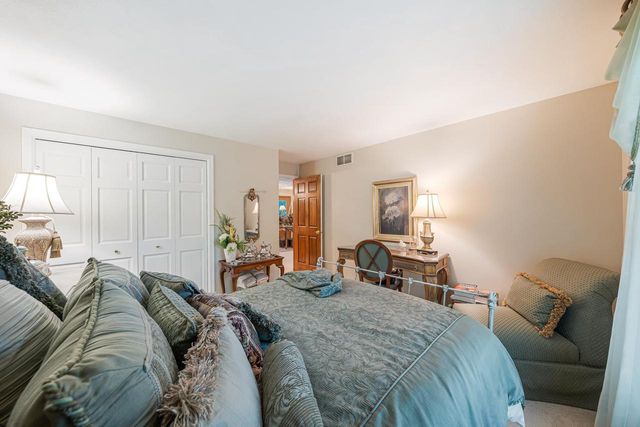 1794 GARNET COURT, Menasha, WI 54952