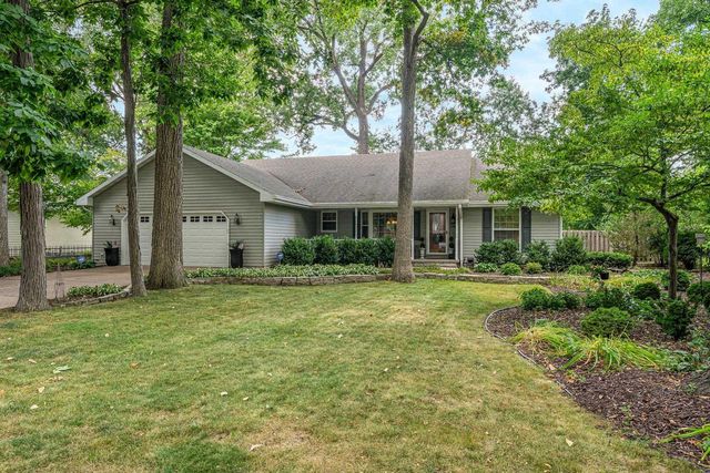 1794 GARNET COURT, Menasha, WI 54952