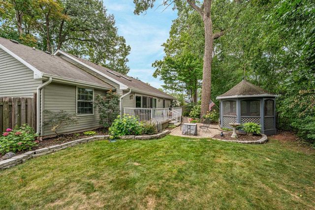 1794 GARNET COURT, Menasha, WI 54952