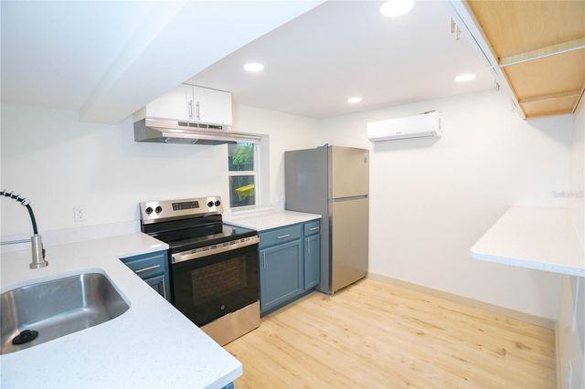 535 14TH AVENUE S 4, St Petersburg, FL 33701