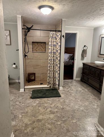 5425 Old Creek Road, Morganton, NC 28655